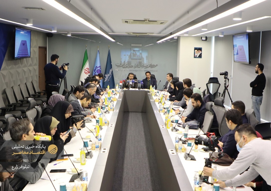 نشست خبری مشترک صنعت پتروشیمی و مرکز مبادله ایران با موضوعیت جزئیات عملکرد و نحوه تعمیق بازار ارز تجاری برگزار شد.