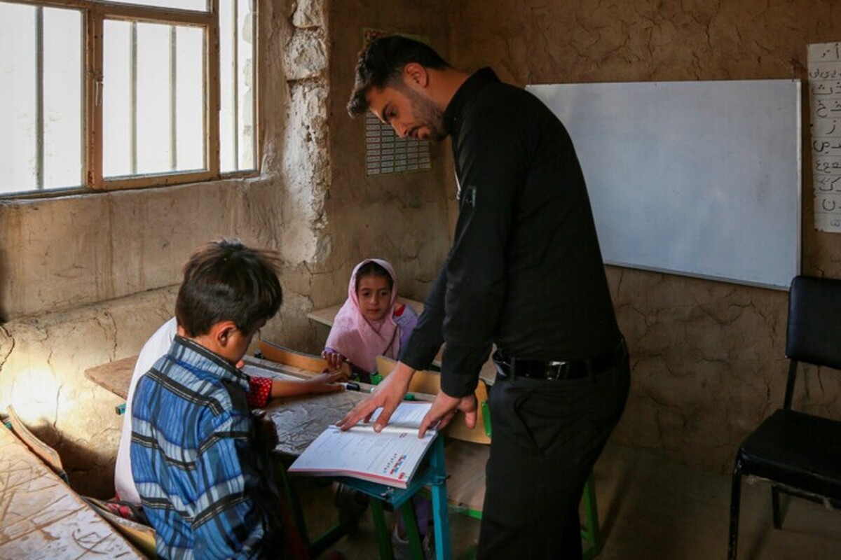 زمان پرداخت مطالبات معلمان اعلام شد