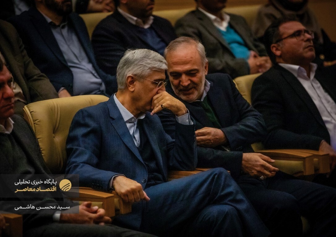 امروز ۲۰ آذر از تابلوی بهینه سازی برق در بازار بهینه سازی انرژی و محیط زیست در محل وزارت نیرو با حضور حجت‌الله صیدی، رئیس سازمان بورس و اوراق بهادار و عباس علی‌آبادی، وزیر نیرو و فعالان صنایع مختلف رونمایی شد.