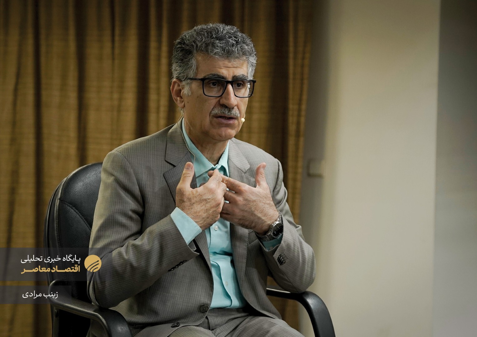 امروز پنج‌شنبه، ۲۳ فروردین‌ماه ۱۴۰۳، نشست تخصصی «ارزیابی آثار و نتایج سیاست‌های تثبیت اقتصادی طی سال‌های ۱۴۰۱ و ۱۴۰۲» با حضور جمعی از صاحب‌نظران اقتصادی در ساختمان پژوهشکده پولی و بانکی بانک مرکزی برگزار شد.