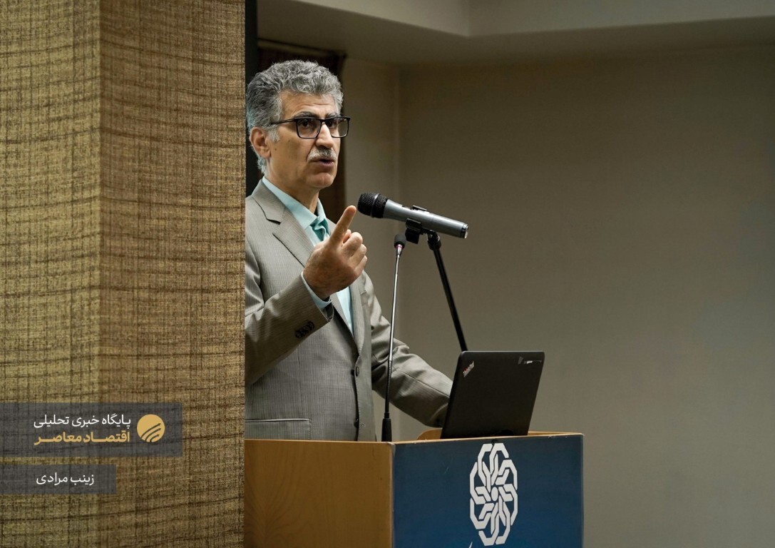 امروز پنج‌شنبه، ۲۳ فروردین‌ماه ۱۴۰۳، نشست تخصصی «ارزیابی آثار و نتایج سیاست‌های تثبیت اقتصادی طی سال‌های ۱۴۰۱ و ۱۴۰۲» با حضور جمعی از صاحب‌نظران اقتصادی در ساختمان پژوهشکده پولی و بانکی بانک مرکزی برگزار شد.