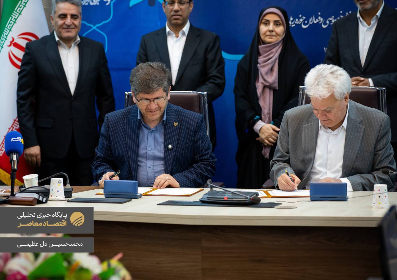امروز ۳۱ فروردین ۱۴۰۴ در سال «سرمایه گذاری برای تولید»، در مراسمی با حضور وزیر راه و شهرسازی، مدیرعامل شرکت راه‌آهن، مدیرعامل شرکت بهینه‌سازی مصرف سوخت و رئیس کمیسیون عمران مجلس، دو تفاهمنامه سرمایه گذاری به میزان ۶۴ هزار میلیارد تومان از سوی مدیرعامل راه‌آهن با شرکت قطار‌های آوان ریل (منتسب به بابک زنجانی) و کشت و صنعت پارس افق هشتگرد به امضا رسید.
