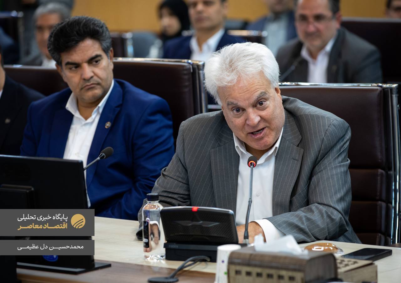 امروز ۳۱ فروردین ۱۴۰۴ در سال «سرمایه گذاری برای تولید»، در مراسمی با حضور وزیر راه و شهرسازی، مدیرعامل شرکت راه‌آهن، مدیرعامل شرکت بهینه‌سازی مصرف سوخت و رئیس کمیسیون عمران مجلس، دو تفاهمنامه سرمایه گذاری به میزان ۶۴ هزار میلیارد تومان از سوی مدیرعامل راه‌آهن با شرکت قطار‌های آوان ریل (منتسب به بابک زنجانی) و کشت و صنعت پارس افق هشتگرد به امضا رسید.