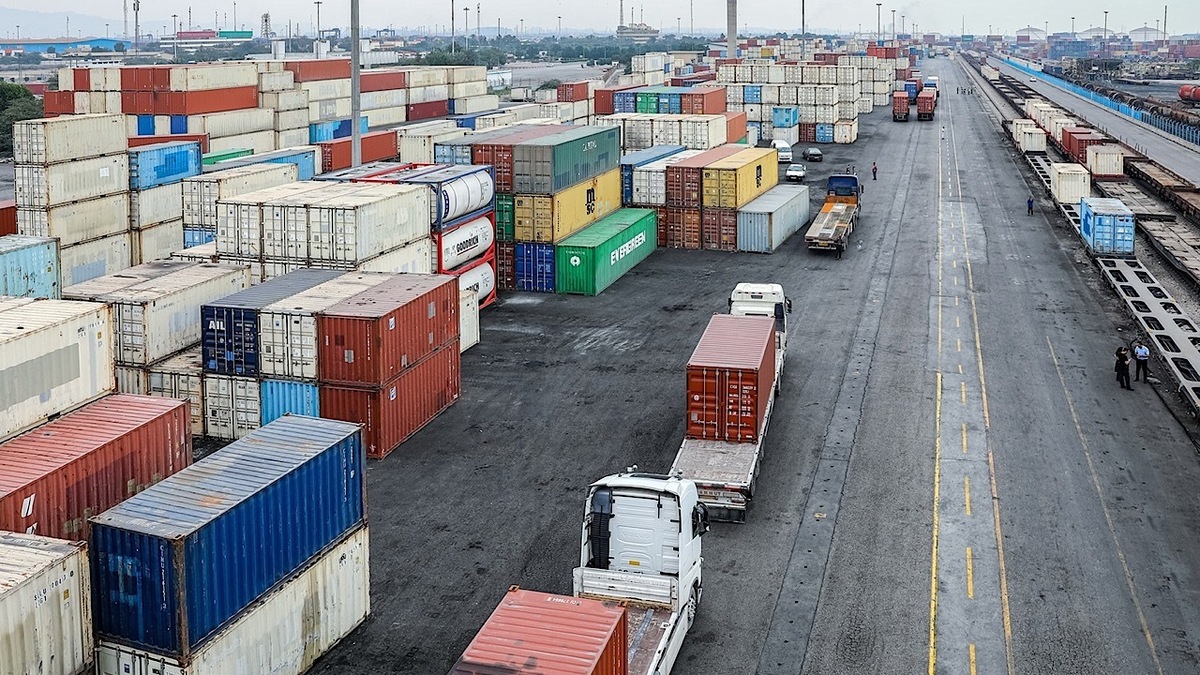 ۱۴۲ کشور مقصد صادرات و ۱۰۵ کشور فروشنده کالا به ایران