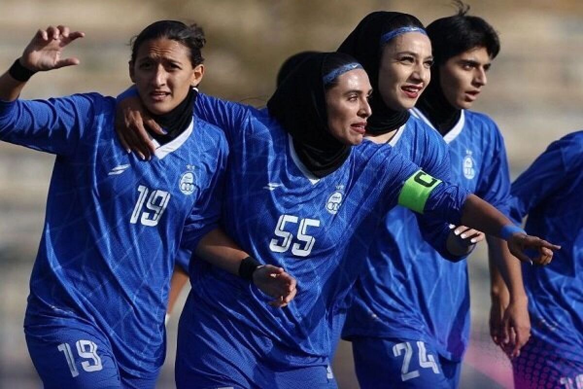تیم فوتبال زنان استقلال به لیگ برتر صعود کرد