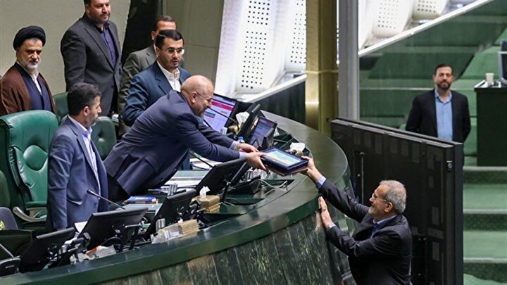 مجلس بودجه را دستکاری نمی‌کند اما دولت پایان ۱۴۰۵ پاسخگو باشد