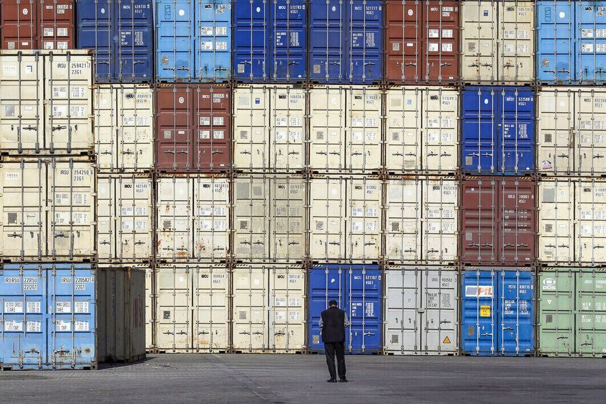 کاهش صف تخصیص ارز و ثبت سفارش به کمتر از ۳۰ روز