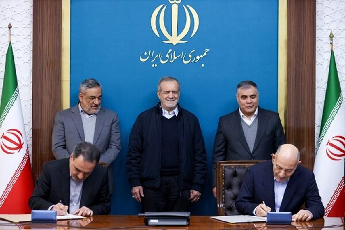 ۲ میلیارد دلار قراردادهای سرمایه‌گذاری نفتی با حضور پزشکیان منعقد شد