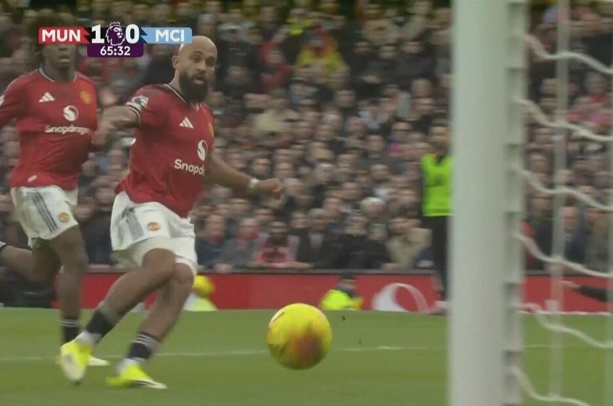 منچستریونایتد ۳ - منچسترسیتی ۰/ پپ بازنده بزرگ دربی