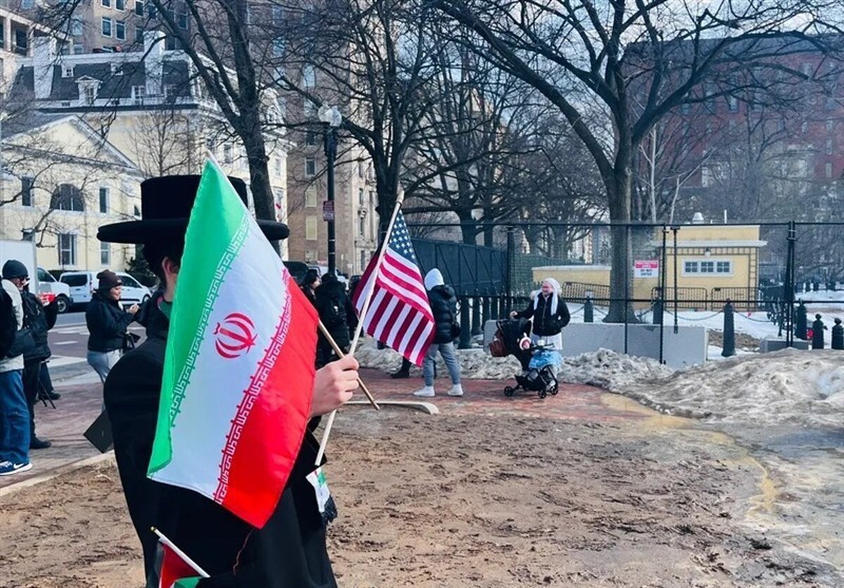 تظاهرات در مقابل کاخ سفید علیه جنگ با ایران