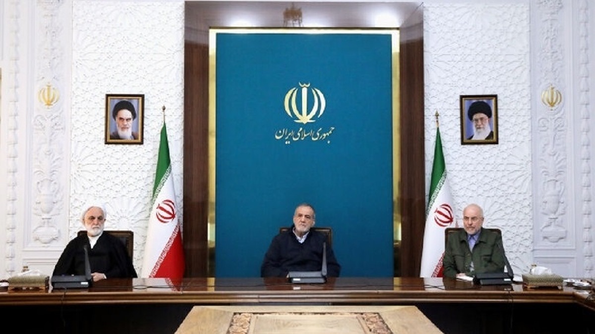 گزارش بانک مرکزی از اقدامات معیشتی و تحولات بازار ارز در جلسه سران قوا