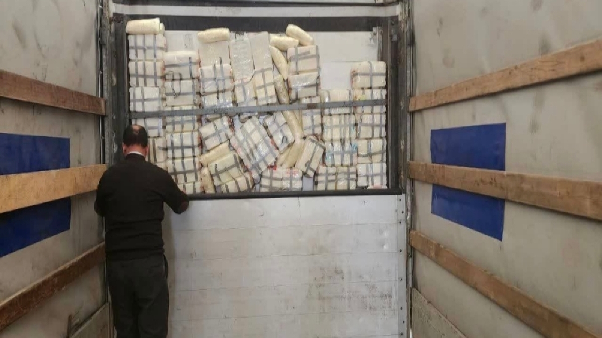 کشف محموله بزرگ مواد مخدر توسط مأموران گمرک