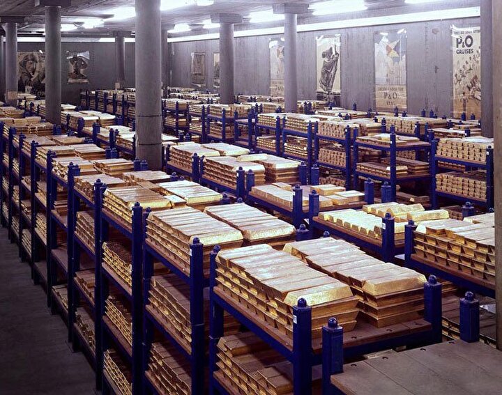 کسری بودجه آمریکا و سیاست‌ جنگ‌طلبانه ترامپ انس طلا را نجومی کرد