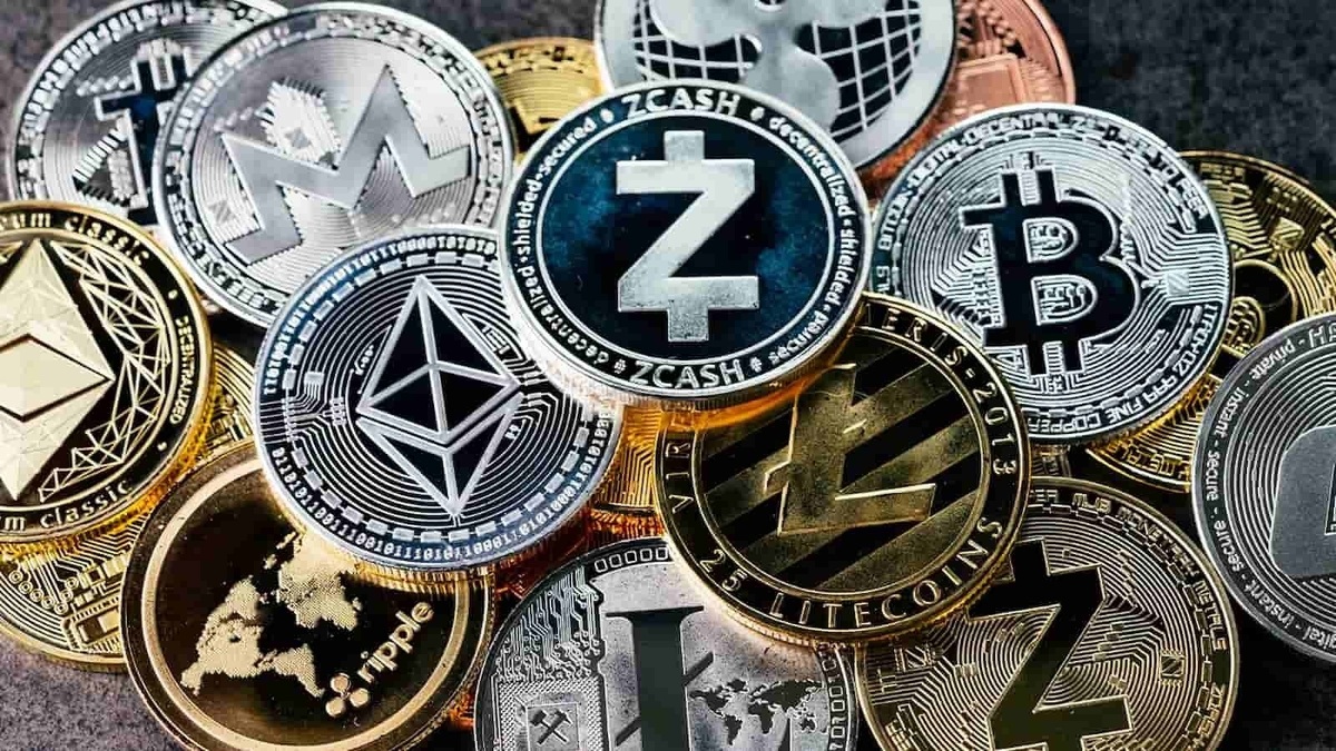 قیمت بیت کوین و ارز&zwnj;های دیجیتال امروز جمعه ۱ اسفند ۱۴۰۴ + جدول