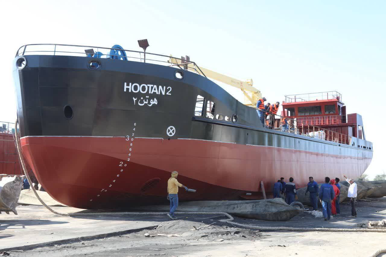 به آب&zwnj;اندازی شناور چندمنظوره سوخت&zwnj;رسان ساخت کشتی&zwnj;سازی اروندان