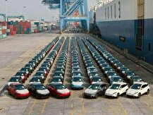 قیمت‌گذاری و عرضه خودروهای وارداتی دستوری است