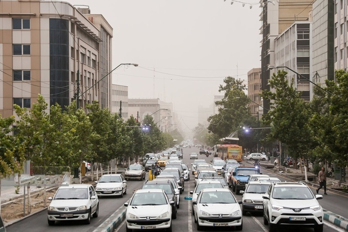 وقوع گردوخاک و وزش باد شدید در تهران