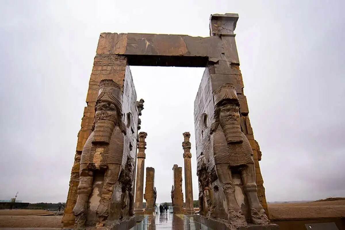 ماجرای تیراندازی در تخت جمشید چه بود؟
