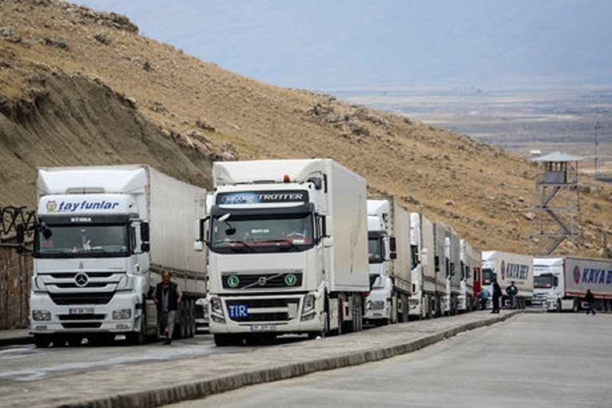 استفاده از ظرفیتهای تولید داخل با رونمایی از کامیونهای جدید