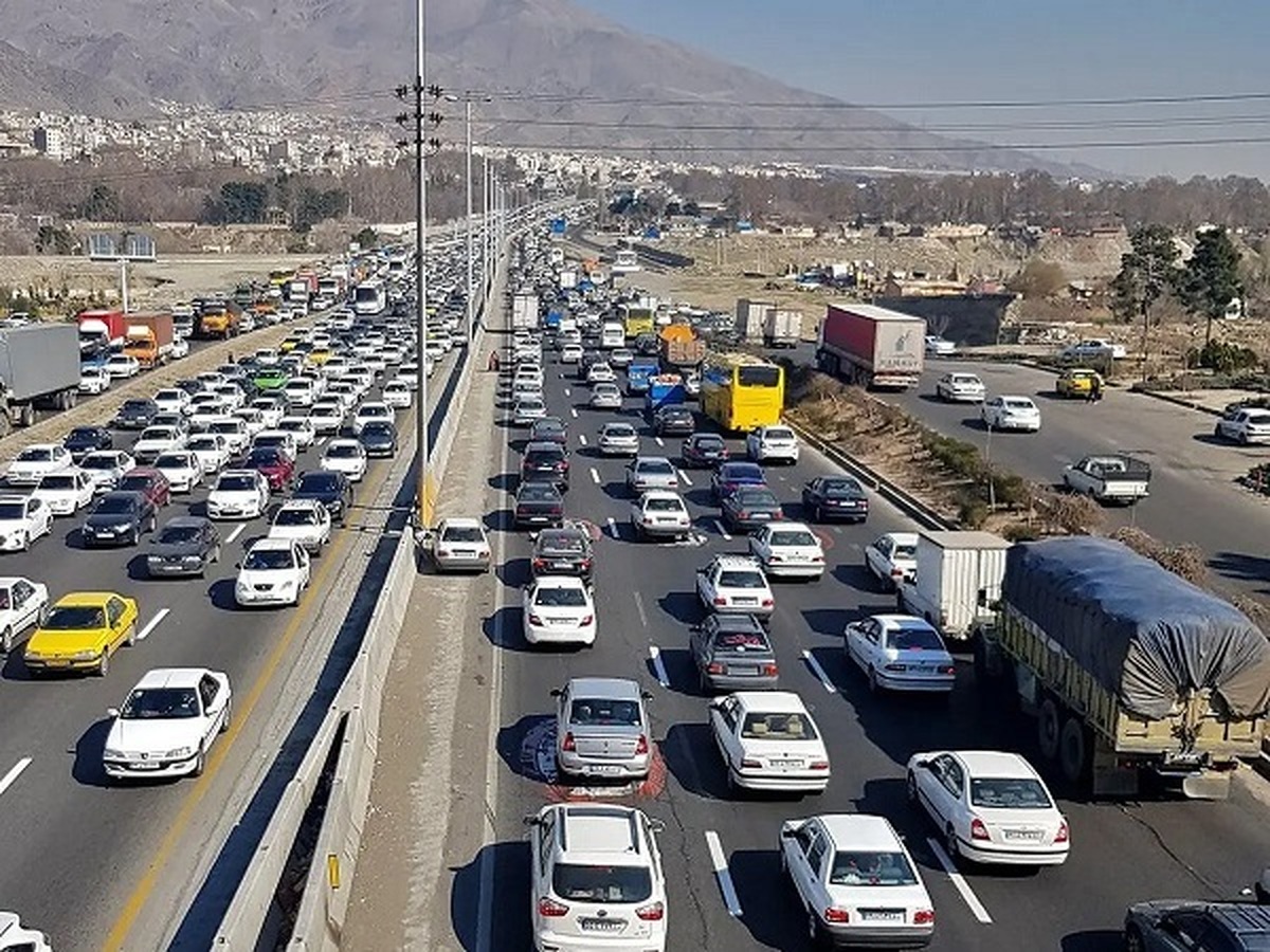تردد روان مسافر و حمل بار در مرزهای زمینی؛ مرز مسدود نداریم