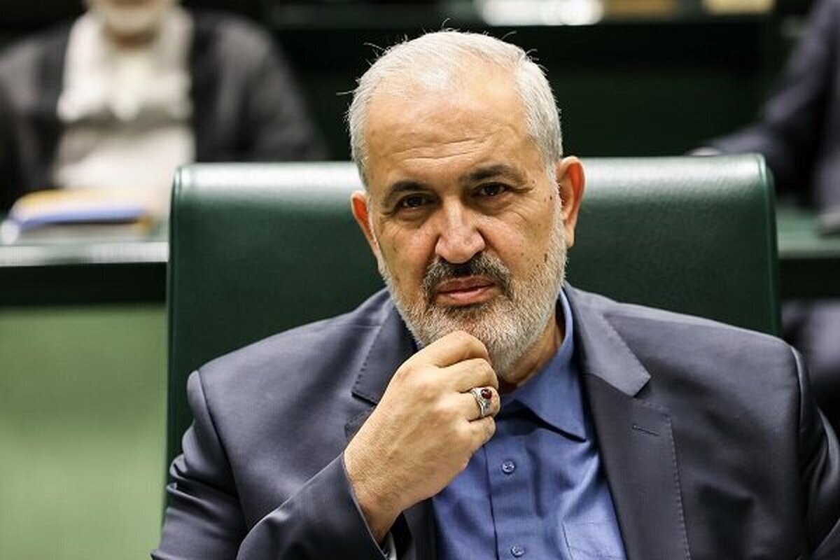 وزیر نیرو: ظرفیت نیروگاههای خورشیدی نزدیک به ۲ برابر شده است