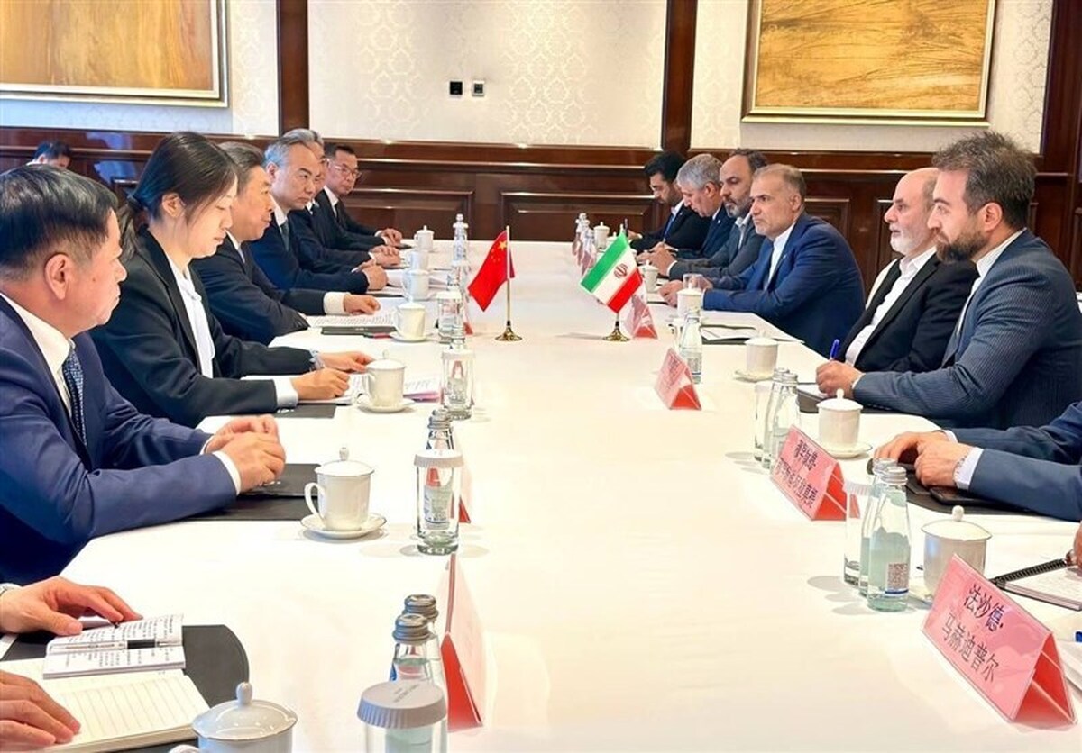 تاکید ایران و چین بر افزایش همکاریها به سطح راهبردی
