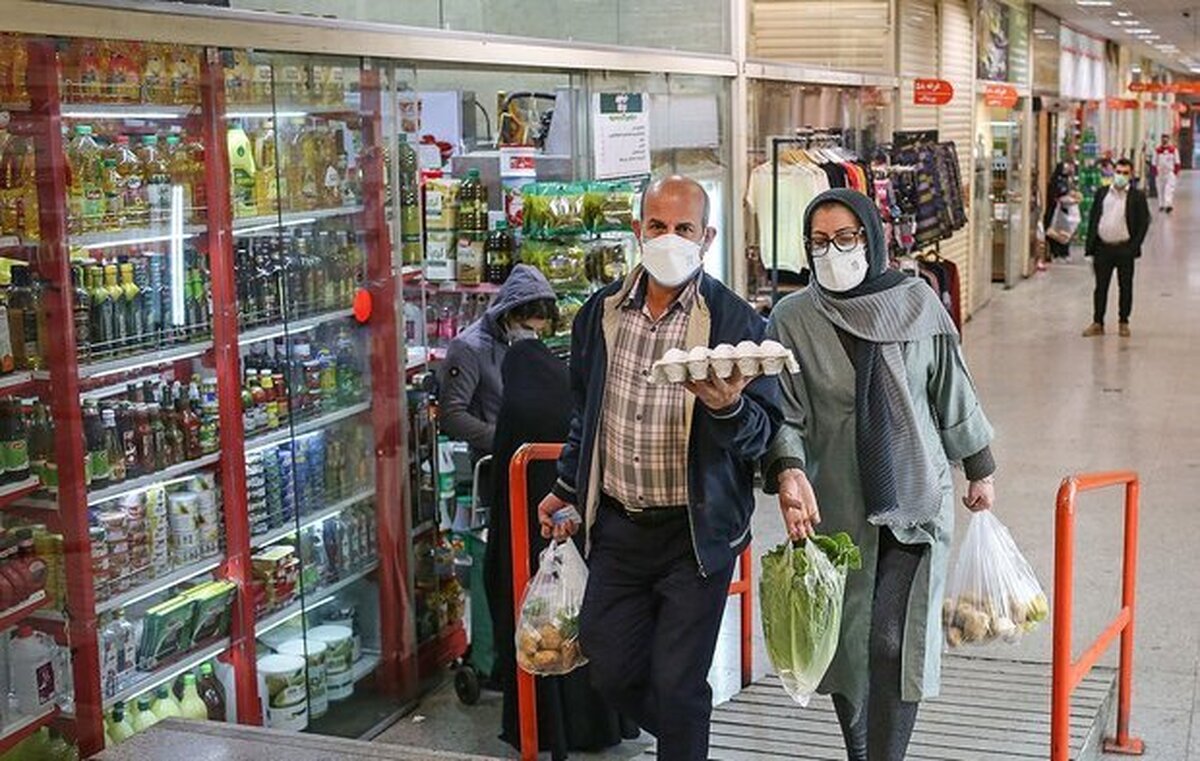 عرضه کالاهای اساسی در فروشگاهها بدون وقفه