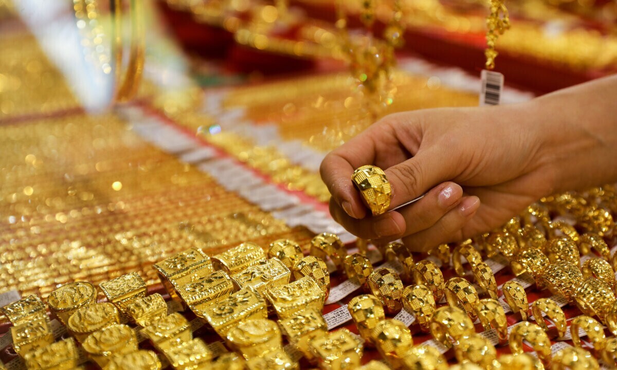 طلا از نقطه اوج عبور کرد