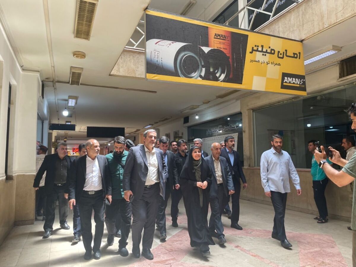 وزیر راه: با غیرت رانندگان در این جنگ ۱۲ روزه مردم با کمبود کالای اساسی روبهرو نشدند