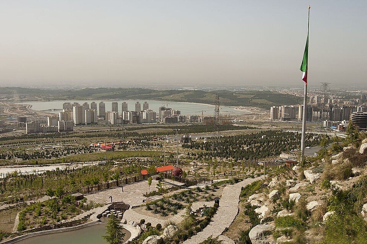 قیمت پایین مسکن در محله آبشار تهران