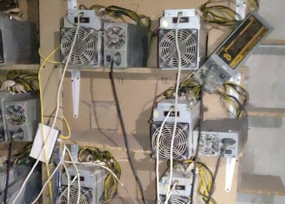 اخذ قیمت صادراتی برق از پرمصرفها، راهی برای جلوگیری از ماینینگ غیرمجاز