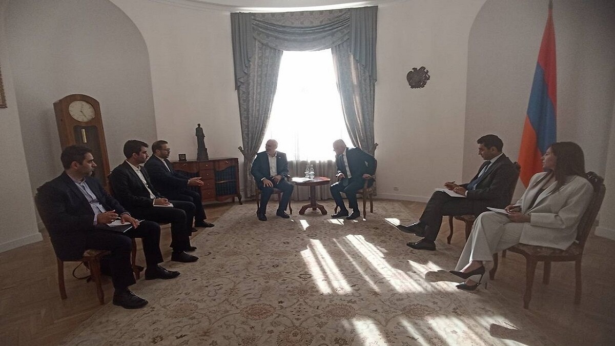 دیدار معاون رئیسجمهور و رئیس سازمان برنامه و بودجه کشور با معاون نخستوزیر ارمنستان