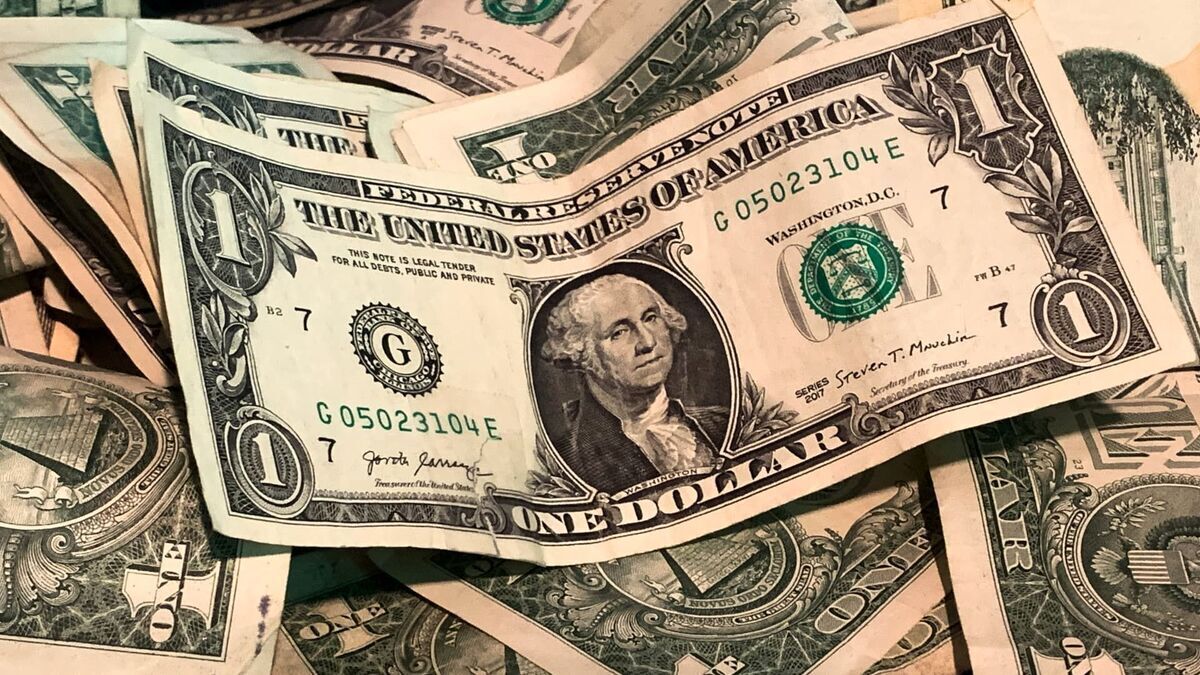 پیش بینی قیمت دلار چهارشنبه ۸ مرداد ۱۴۰۴