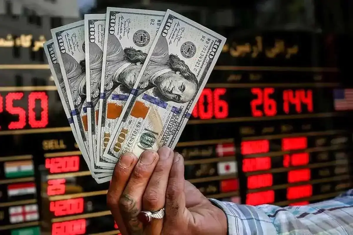 دلایل نوسان دلار در ۱۰ روز اخیر چه بود؟
