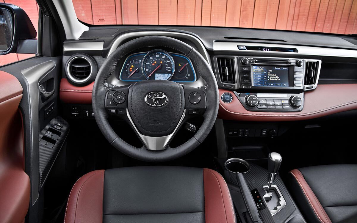شرایط پیش فروش تویوتا RAV4