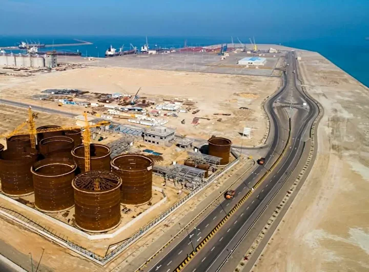 ضعف مدیران مانع تحقق ظرفیت ۲۰میلیون تنی چابهار؛ ریل امسال به بندر نمی‌رسد