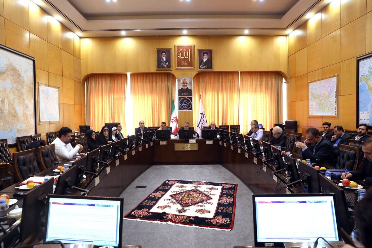 عملکرد بنیاد مسکن در کمیته تخصصی کمیسیون عمران بررسی می‌شود