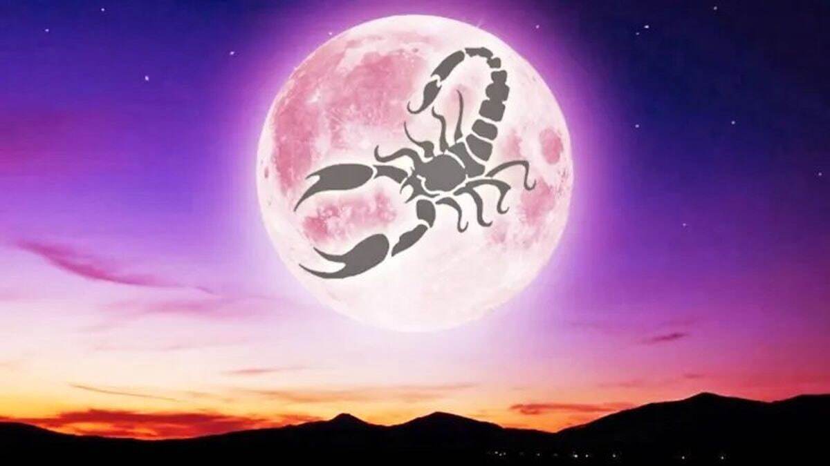 قمر در عقرب ۱۴۰۴ چه روزی است قمر در عقرب ۱۴۰۴ چه روزی است