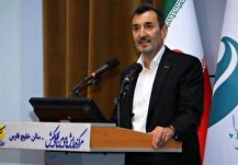 بازدید رئیس هیأت عامل ایمیدرو از غرفه چادرملو در نمایشگاه فولاد کیش