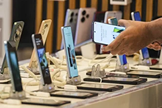 رشد ۱۶۵ درصدی واردات موبایل مسافری در سال جاری