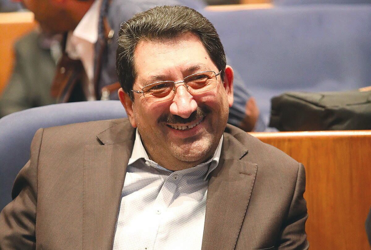 درخواست اتابک از وزرای نفت و نیرو برای کاهش محدودیت های بخش صنعت