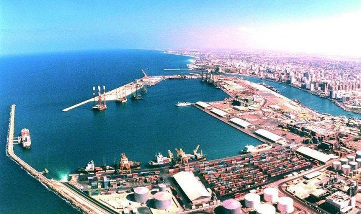 بی‌ثباتی قوانین، بزرگ‌ترین مانع حضور سرمایه‌گذاران در مناطق آزاد است