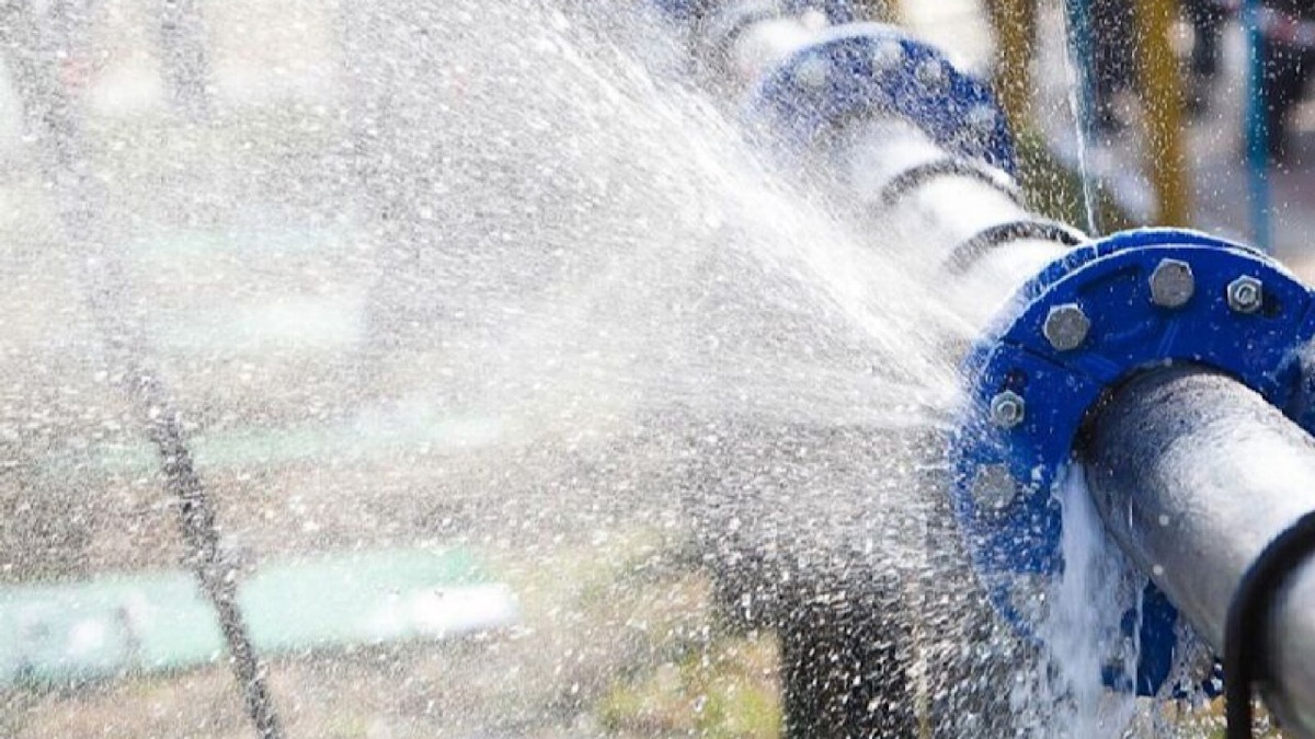 هدررفت واقعی آب ۱۵ درصد است