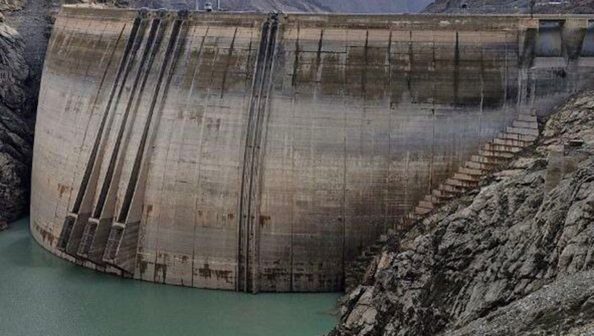 افت ۹۶ درصدی بارش‌های تهران و نصف شدن ذخایر سد‌ها