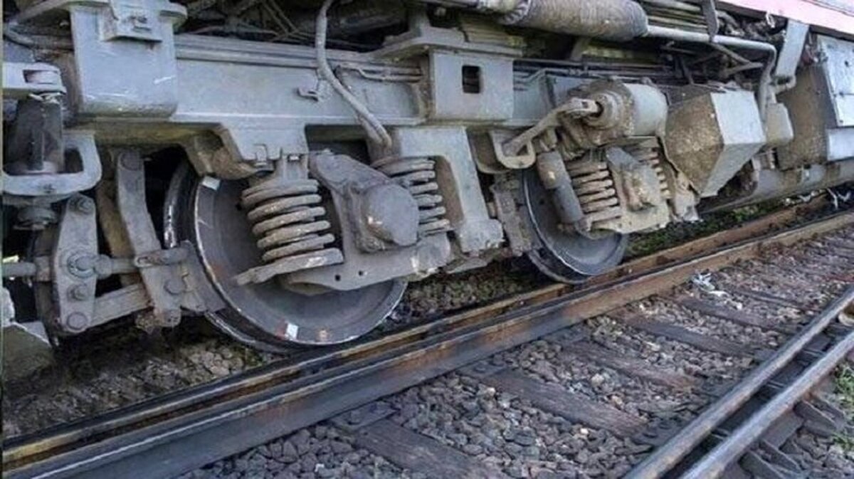 اطلاعیه مهم راه‌آهن درباره خروج قطار میانه - تهران از خط