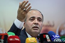 احتمال ۶۰ درصدی هجوم ملخ صحرایی به ایران وجود دارد