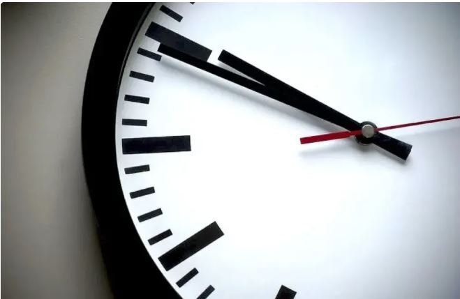 جزییات تغییر ساعت کاری ادارات در فصل سرد تغییر ساعت کاری ادارات