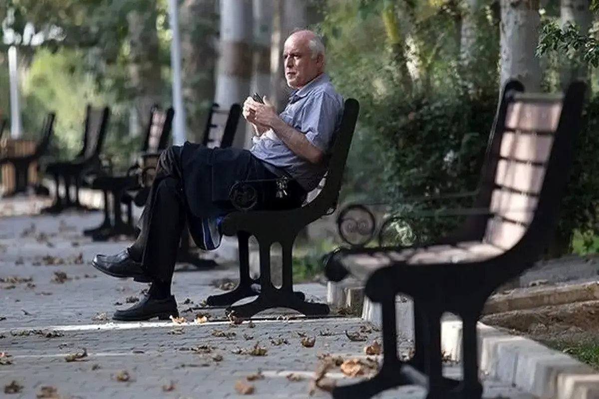 قانون الزام بیمه بازنشستگان باید اجرایی شود