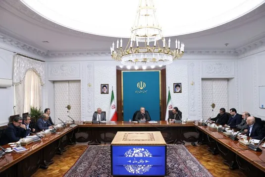 پزشکیان: رویکرد دولت سهیم کردن صنعتگران و تولیدکنندگان در تصمیم&zwnj;گیری&zwnj;ها است