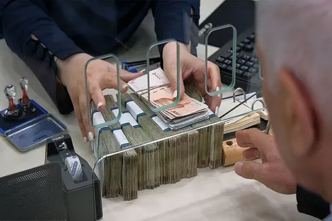 مسیر احیای ظرفیت‌های تولیدی با آغاز پرداخت تسهیلات بازسازی هموار شد